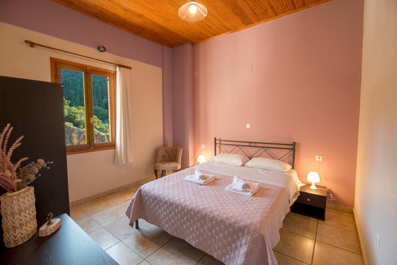 Ntamari Apartments Vathy  Bagian luar foto
