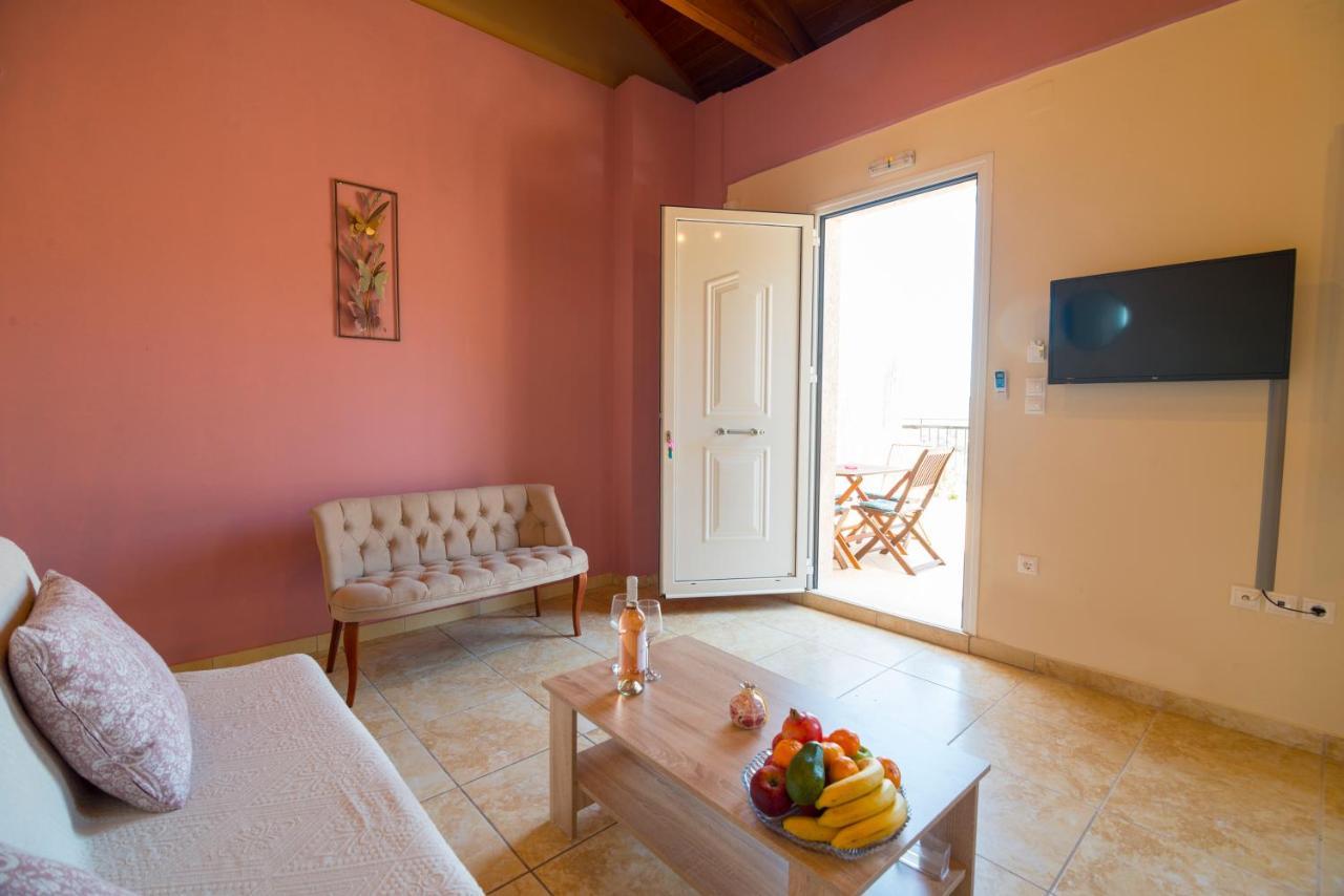 Ntamari Apartments Vathy  Bagian luar foto