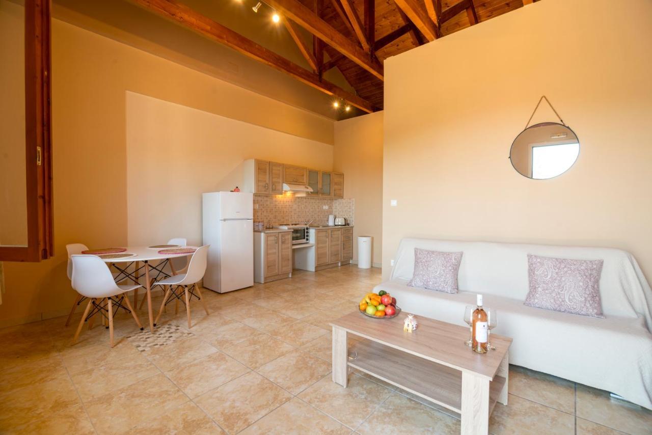 Ntamari Apartments Vathy  Bagian luar foto