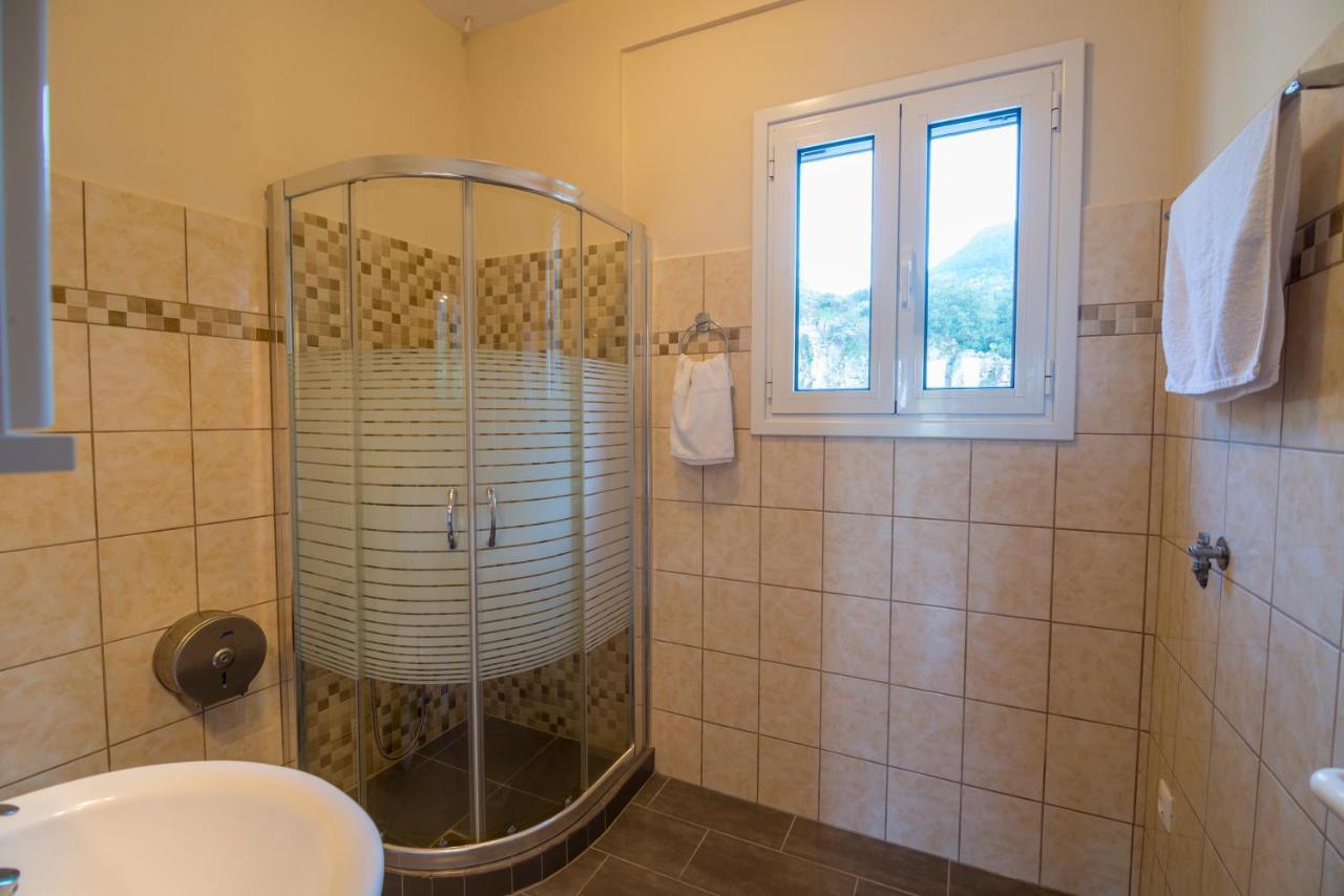 Ntamari Apartments Vathy  Bagian luar foto